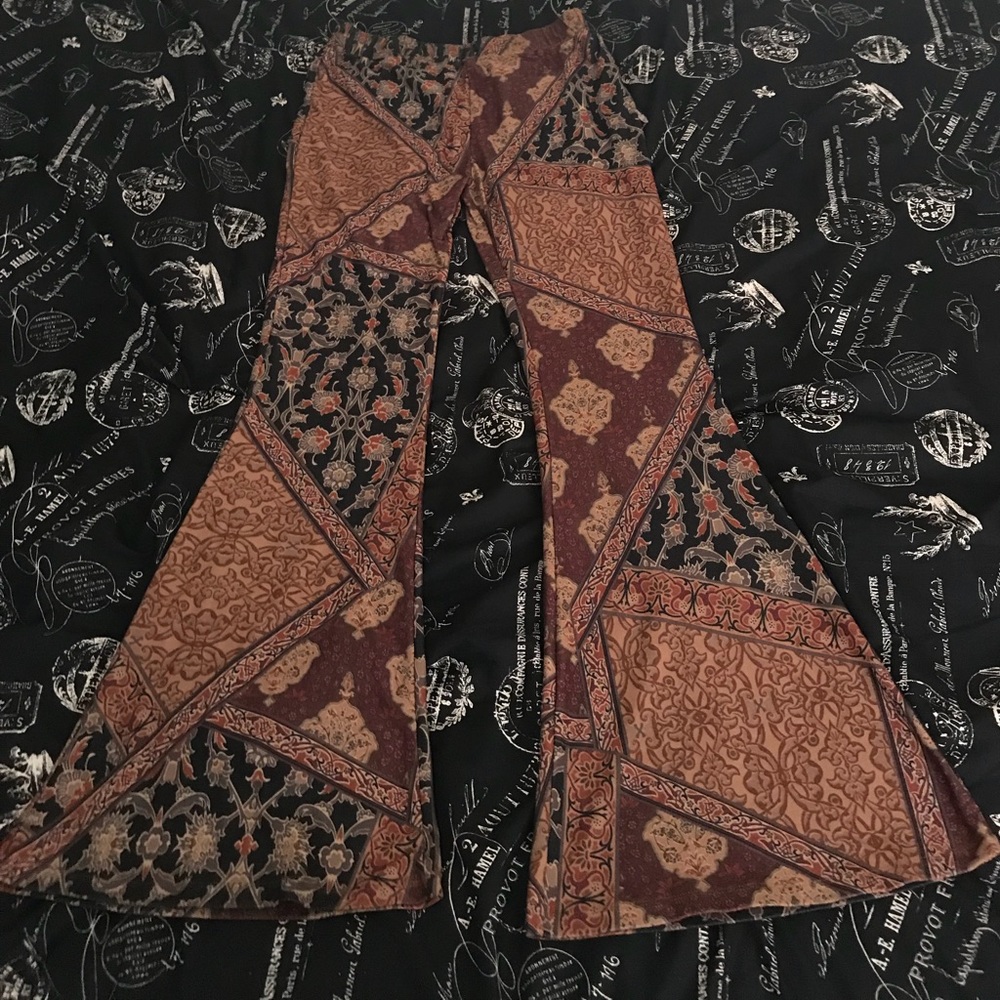 Forever 21 Beautiful Printed Pants